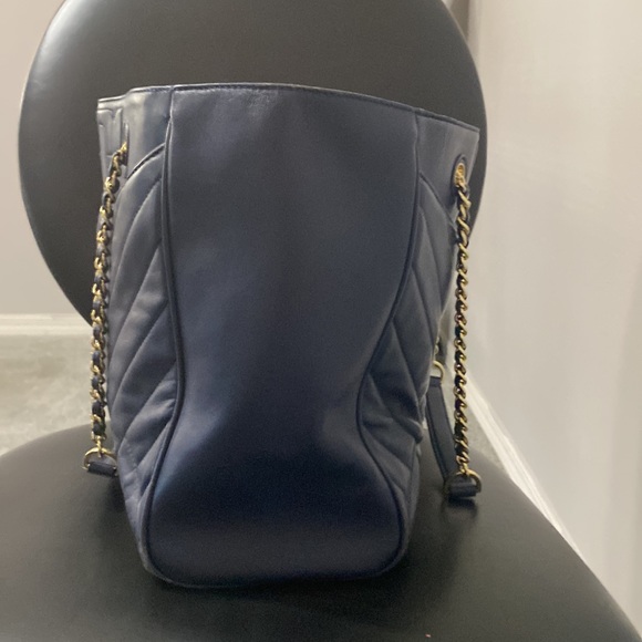 Tory Burch purse - Picture 2 of 4